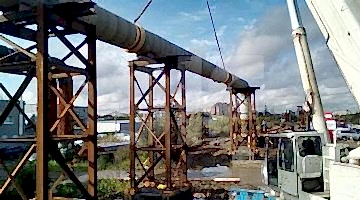 Демонтаж трубы автокраном в аренду