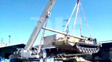 Погрузка техники на платформы и тралы