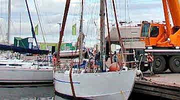 Подъем и спуск яхт на воду